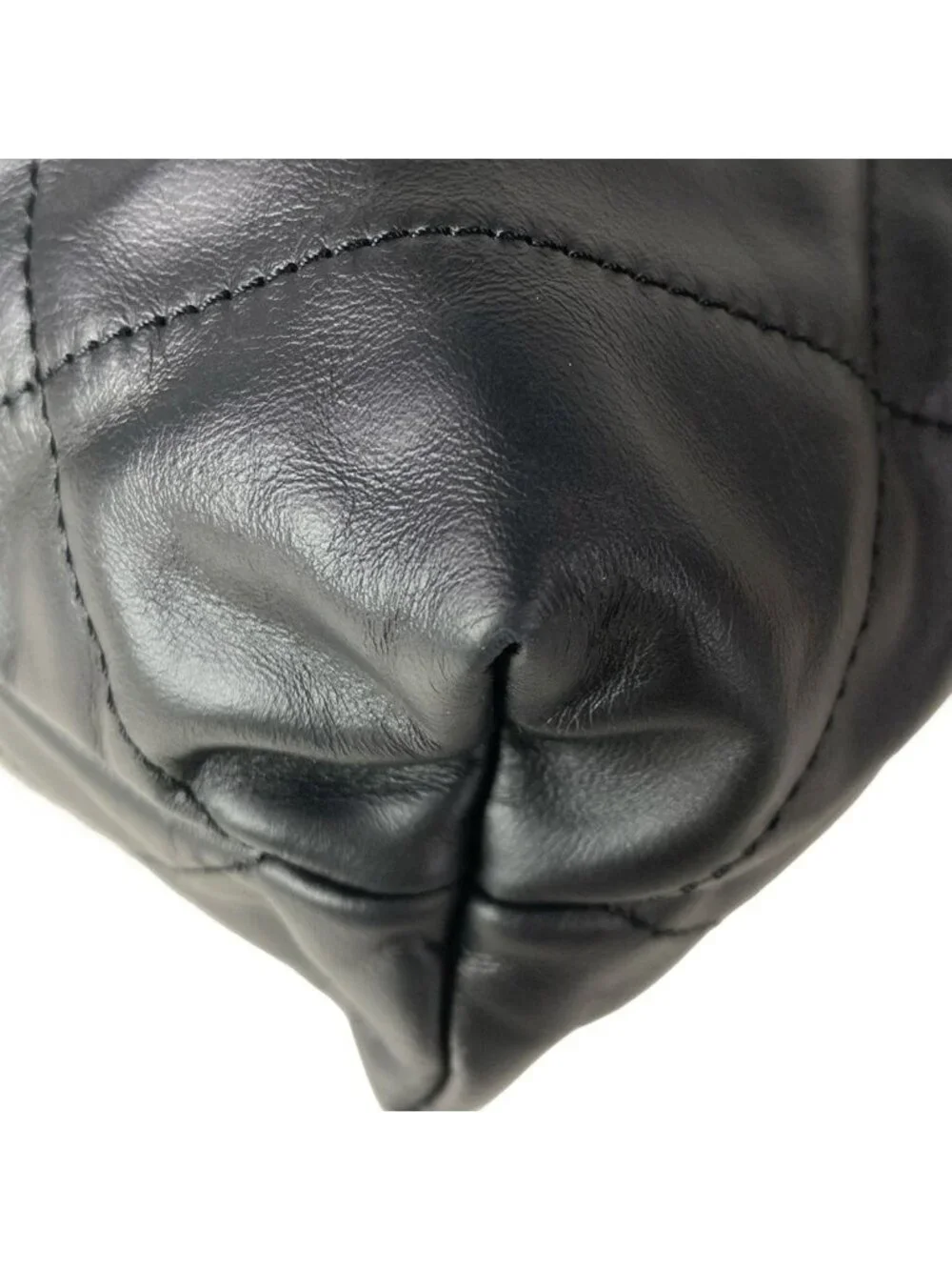 Chanel Shoulder Bag 22 Small Black
